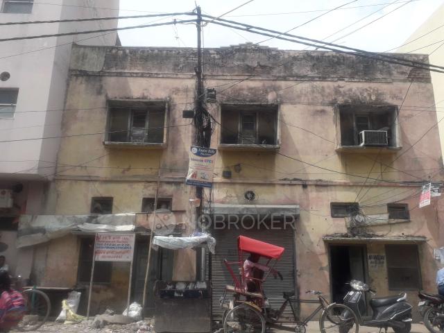 Industrial Building in Geeta Colony, Delhi for sale