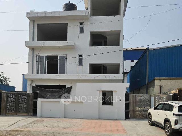 Industrial Building in Kasna, Greater Noida for Rent