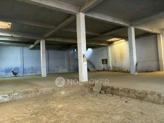 Industrial Building in P7rq+v6w, Loni Rd, Prem Nagar, Roop N