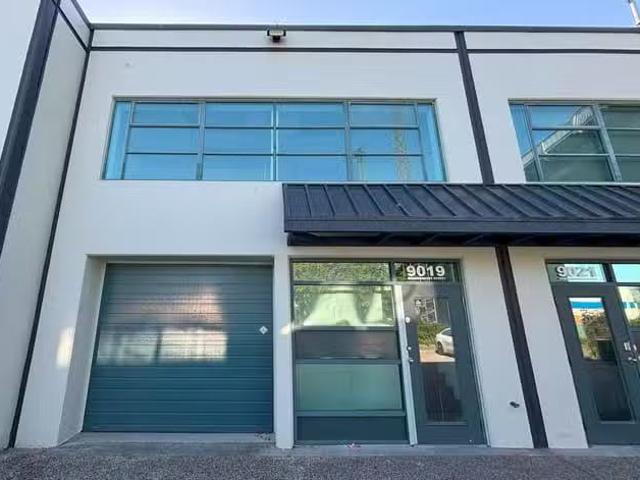 Industrial for lease in Vancouver, Vancouver West, 9019 Shaugh.