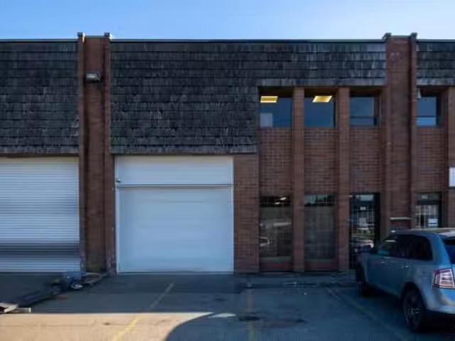 Industrial for lease in Burnaby, Burnaby North, 105 2544 Dougl.