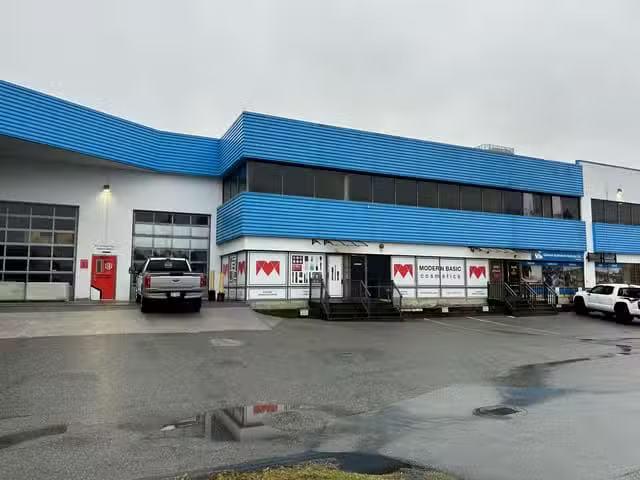 Industrial for lease in Burnaby, Burnaby North, 5039 Still Cre.