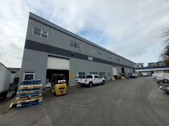 Industrial for lease in Burnaby, Burnaby South, 1 3738 Keith S.