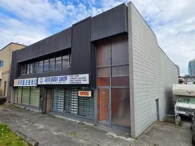 Industrial for lease in Burnaby, Burnaby South, 7240 Gilley Av.