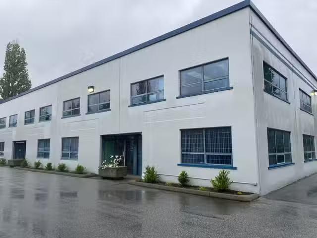 Industrial for lease in Coquitlam, Coquitlam, 101 137 Glacier.