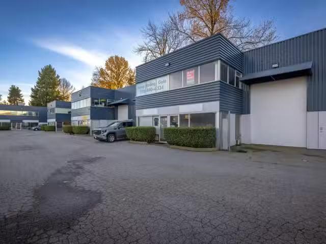 Industrial for lease in Port Coquitlam, Port Coquitlam, 102 18.