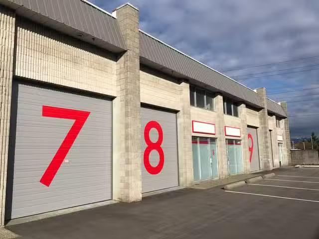 Industrial for lease in Richmond, Richmond, 12 12871 Bathgate.