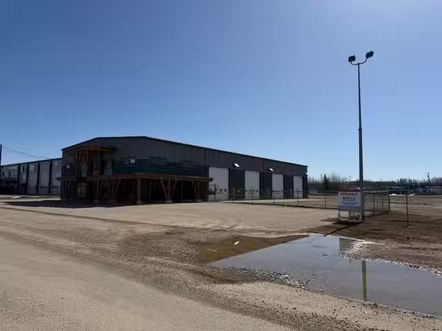 Industrial for sale in Fort St. John, Fort St. John, 10241 Fin.