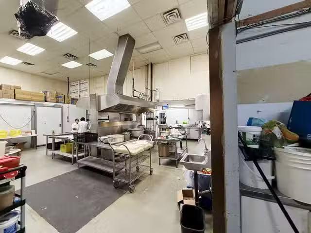 Industrial for sale in Vancouver, Vancouver West, 102 8828 Hea.