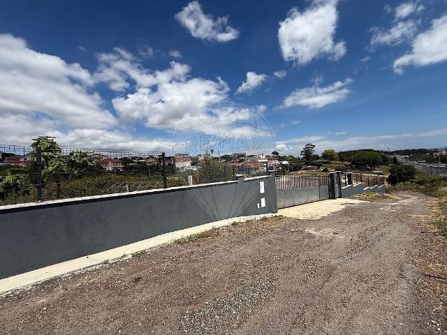 Industrial para arrendar em Oeiras