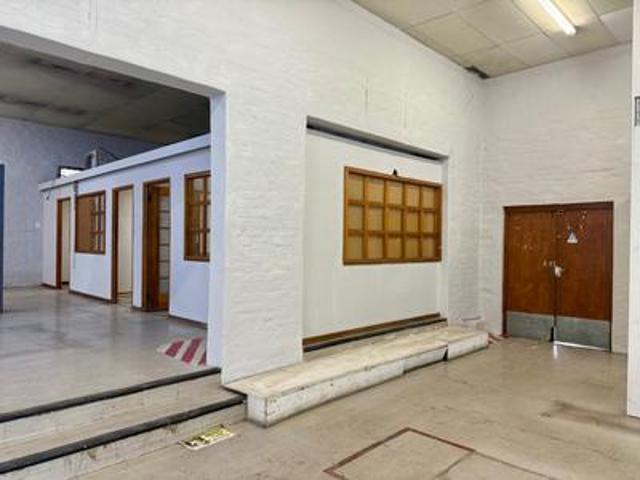 industrial premises perfect for vari.