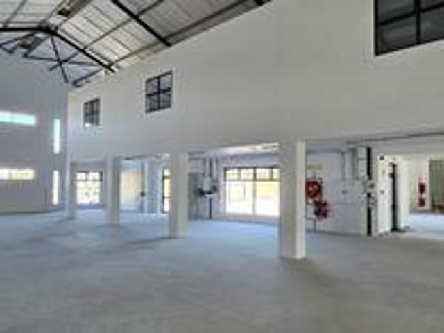 industrial property to let in fisant.
