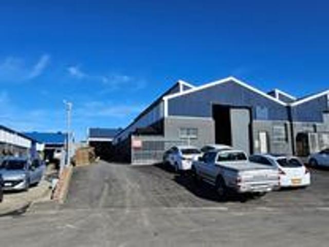 industrial property to let in stikla.