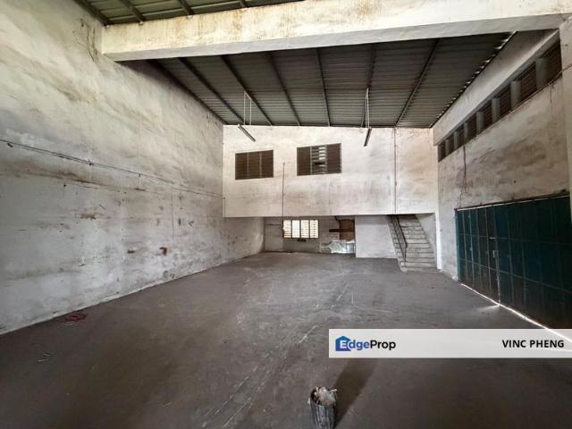 INDUSTRIAL WAREHOUSE 2,880 Sqft with EXTRA LAND @ Malim Jaya, Melaka