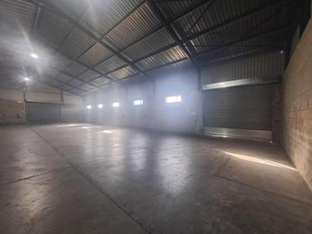 industrial warehouse to let in okova.