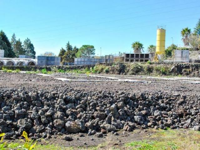 Industriale in vendita a Aci Sant'Antonio
