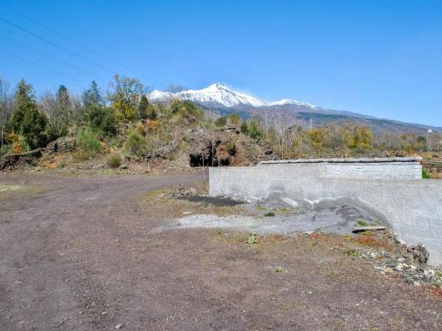 Industriale in vendita a Aci Sant'Antonio