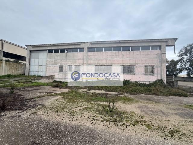 Industriale logistico in vendita a Brindisi, Perrino