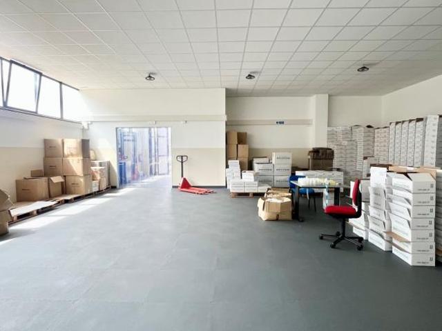 Industriale/Artigianale in affitto a Livorno