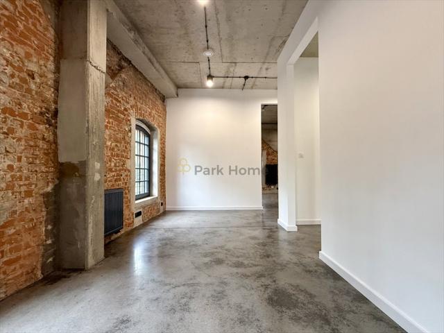 Industrialny lokal usługowy 69 m² w Loftach na Pompach