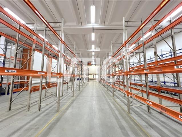 Industriegelände von 5500 m2 zu vermieten in der Nähe von Nyon
