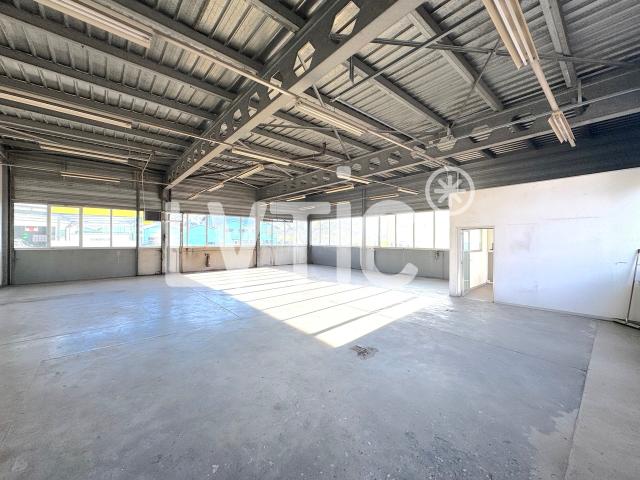 Industriehalle, Werkstatt von 725 m2 zu vermieten in Châtel St Denis