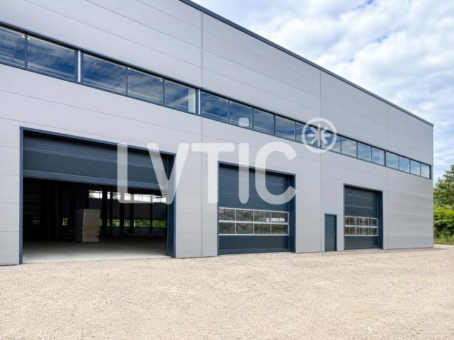 Industriehalle, Büros 6600 m2 teilbar zu vermieten in Domdidier