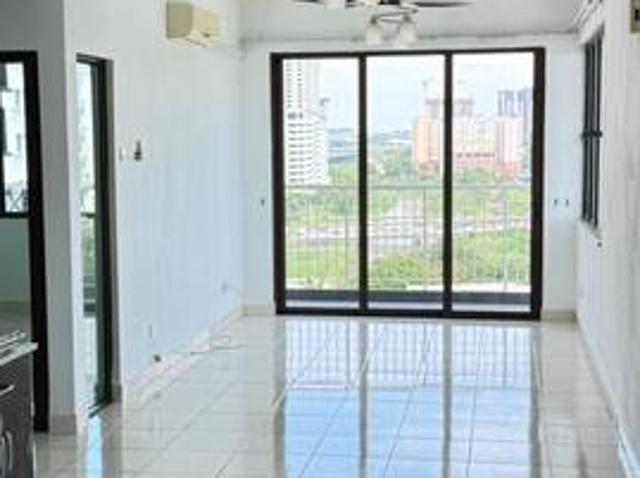 Indah Alam Sek 22 Shah alam partial furnished 4 rooms 2bath 2 parking