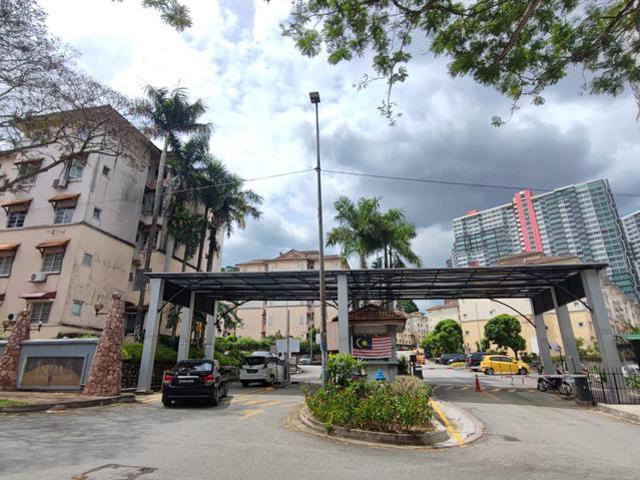 Indah Apartment Damansara Damai Non Bumi Well Maintained