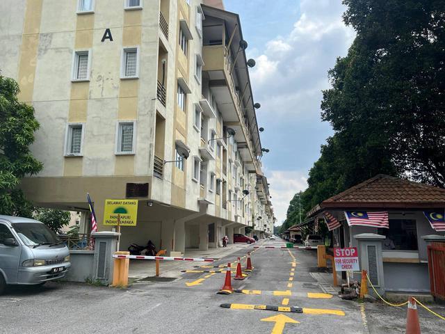 Indah Cempaka Pandan Indah2mins walking to Cempaka LRT Station