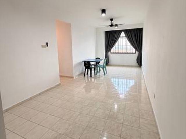 Indah Court Apartment Bukit Indah Good Condition Ready GG