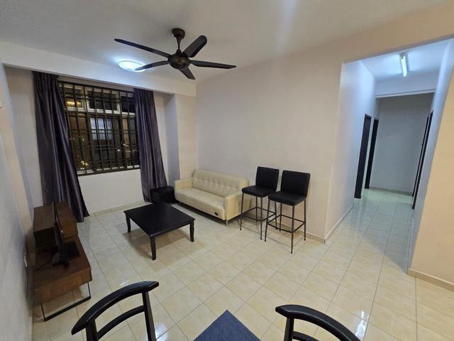 Indah Court Apartment Bukit Indah Fully Furnish Gated