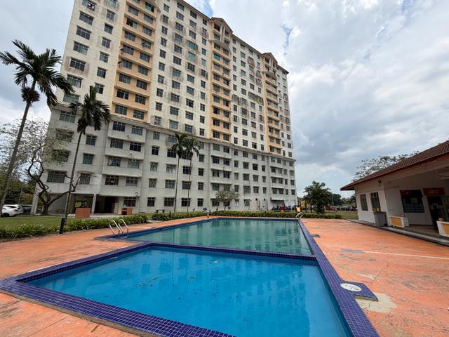 Indah Court Apartment Taman Bukit Indah
