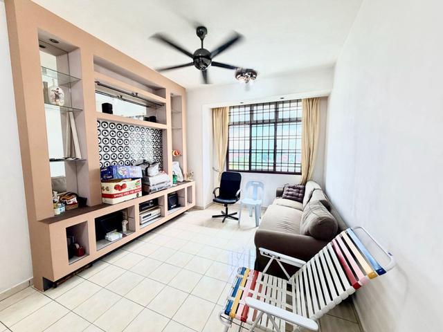 Indah Court Apartment Taman Bukit Indah Medium Cost Renovated near Bus
