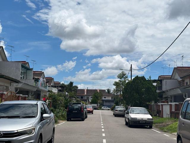 Indahpura Jalan Teratai Double Storey Terrace House