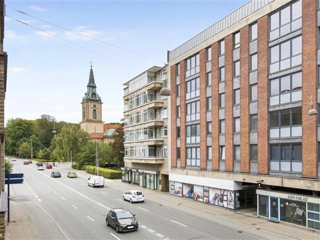 Indbydende lejlighed i hjertet af Aalborg med grønne områder