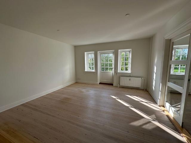 Indbydende lejlighed med moderne faciliteter i Odense C