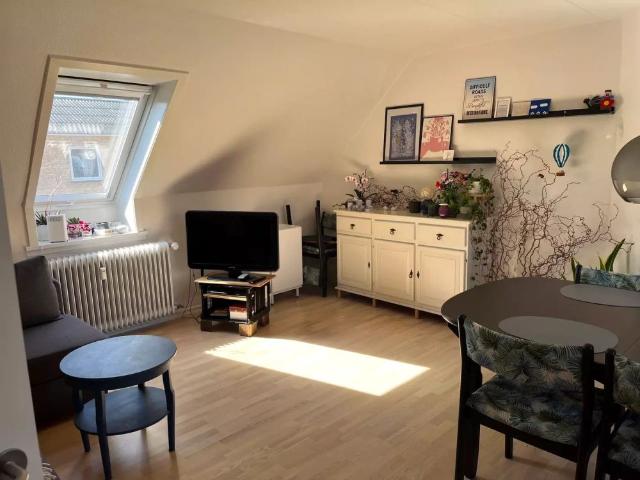 Indbydende lejlighed med privat altan i Nørresundby