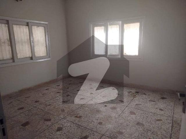 Independent 240 Square Yard Ground Plus One Bungalow Available For Silent Commercial Office Use In Gulshan E Iqbal Block 5