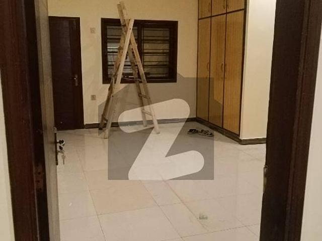 Independent Bungalow 400 Yard 8 Bed Dd