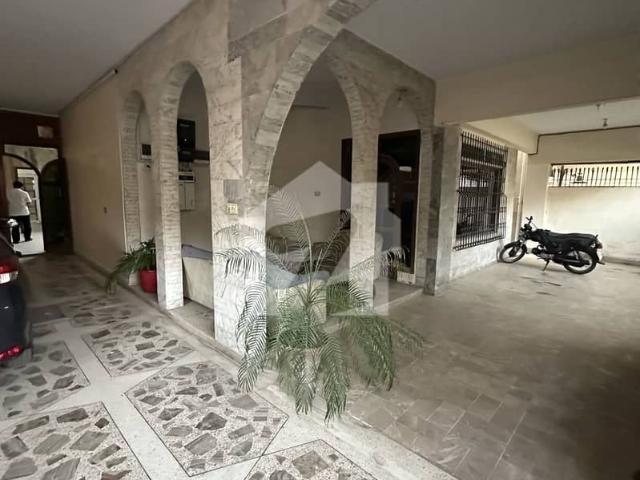 Independent bungalow double storey for office work prime location at block 3 gulshan