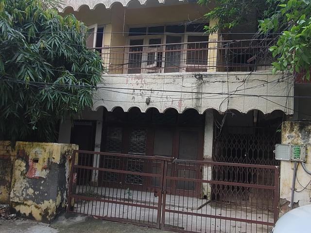 Independent House 3.5 Bedroom 250 Sq. Yd. Independent House in Sector 8 Faridabad Listing ID: #9974
