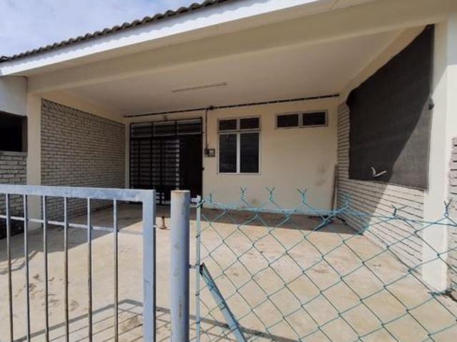Inderapura Jaya single storey terrace house for sale Good condition