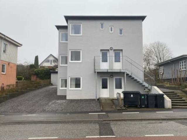 Indflytningsklar 3 værelses lejlighed på 91 m²