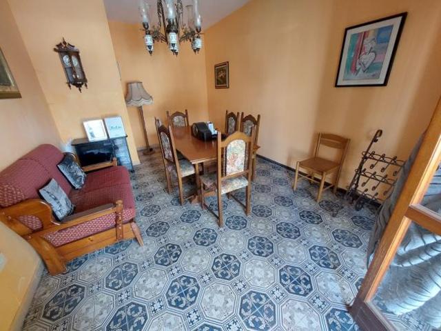 INDIPENDENTE – CON VERANDA E CORTILE