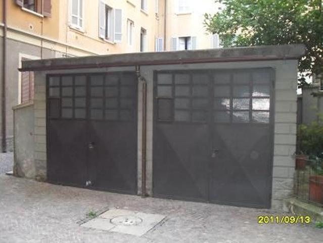 Indipendenza, box uso magazzino mq 15