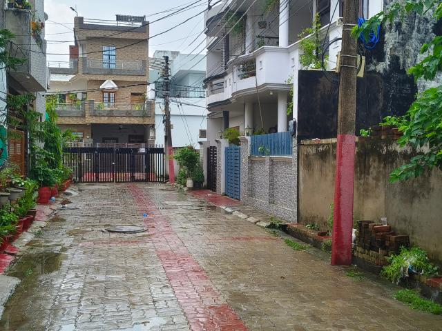 Indira Nagar, Lucknow East 2000 Sq. Ft. Plot in Indira Nagar Lucknow Listing ID: #10384