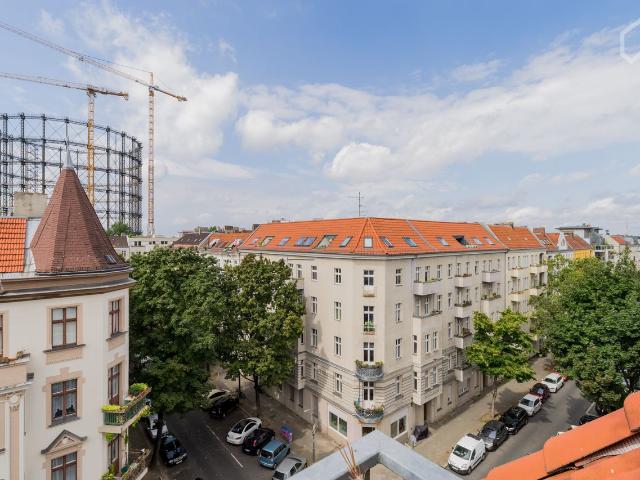 Individual and light apartment with elevator in Schöneberg, Berlin Amsterdam Apartments for Rent