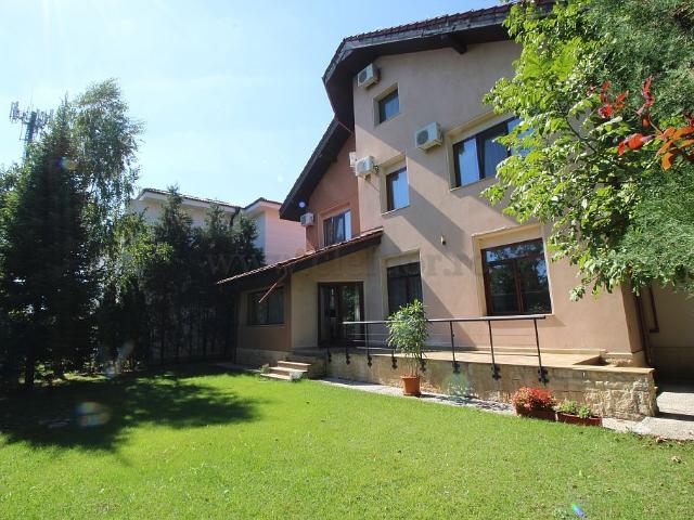 Individual Villa near British School