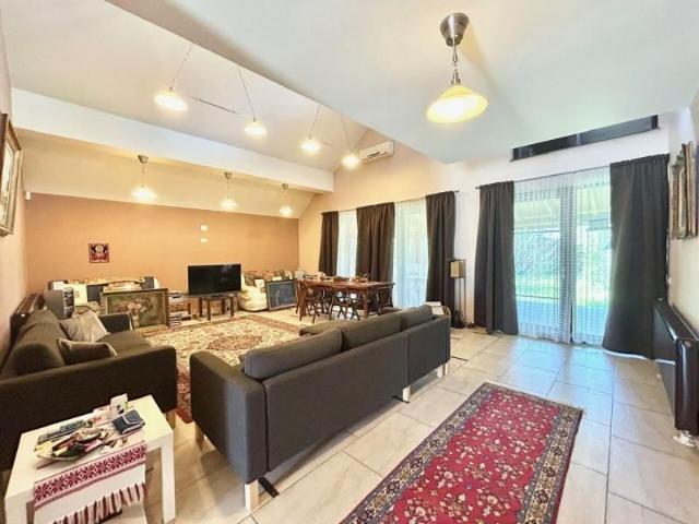 Individual villa built on a 1350 sqm plot, Otopeni area, Odai